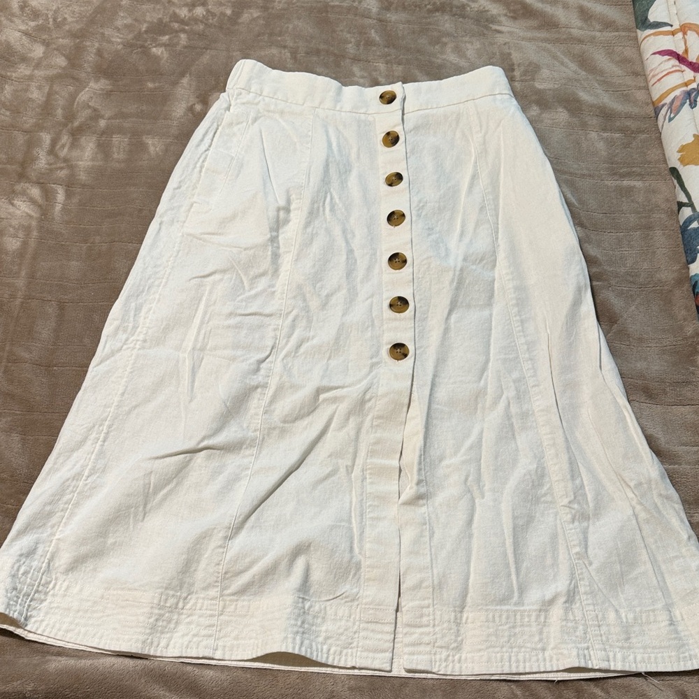 Universal Thread White A-Line Skirt with Button Detail